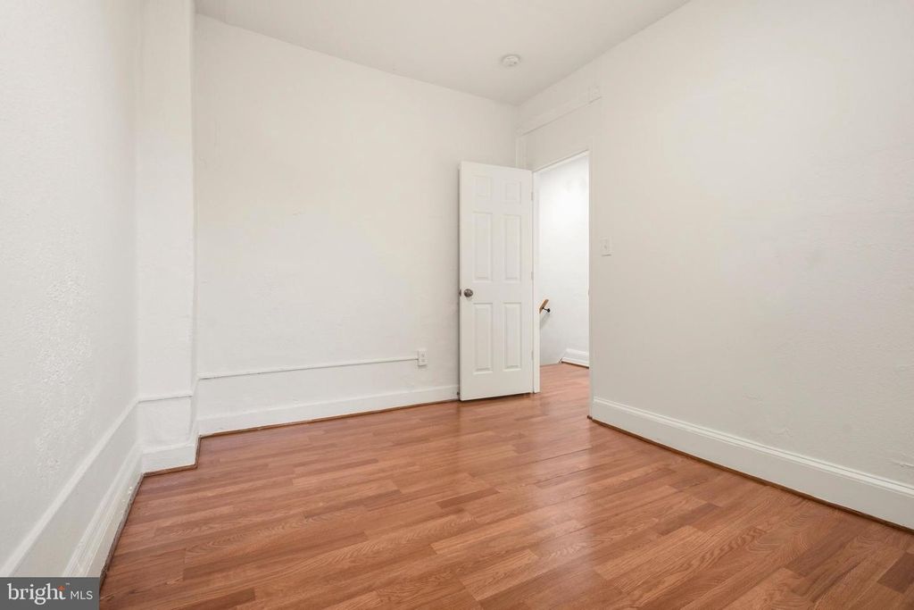 Image 20 of property listing at 2008 DIVISION ST, Baltimore, MD 21217
