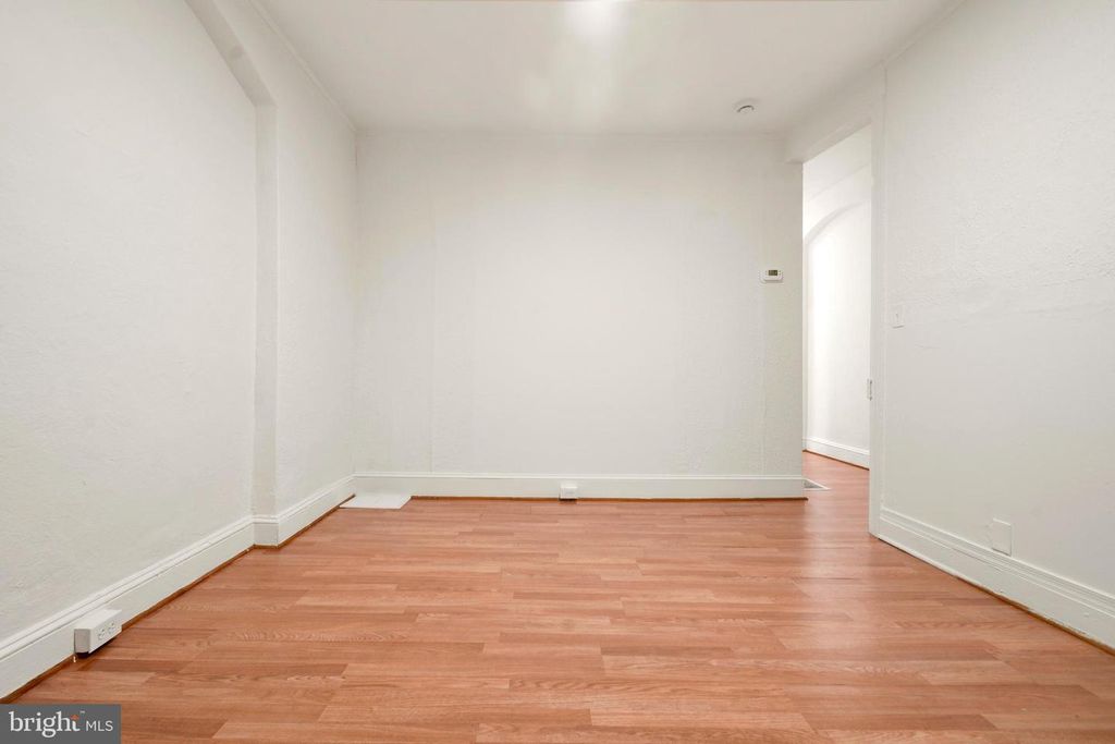 Image 6 of property listing at 2008 DIVISION ST, Baltimore, MD 21217