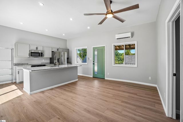 35 Henry Street, Greenville, SC 29605