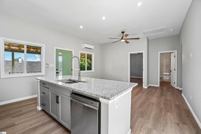 35 Henry Street, Greenville, SC 29605