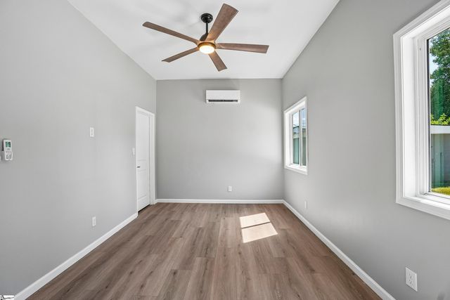 35 Henry Street, Greenville, SC 29605