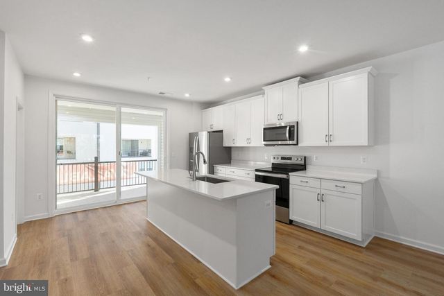 2534 NEABSCO COMMON PL, Woodbridge, VA 22191