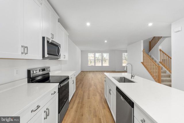 2534 NEABSCO COMMON PL, Woodbridge, VA 22191