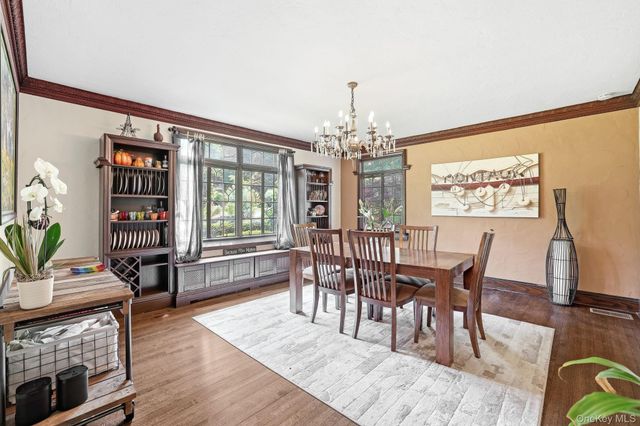14 Overhill Road, New Rochelle, NY 10804