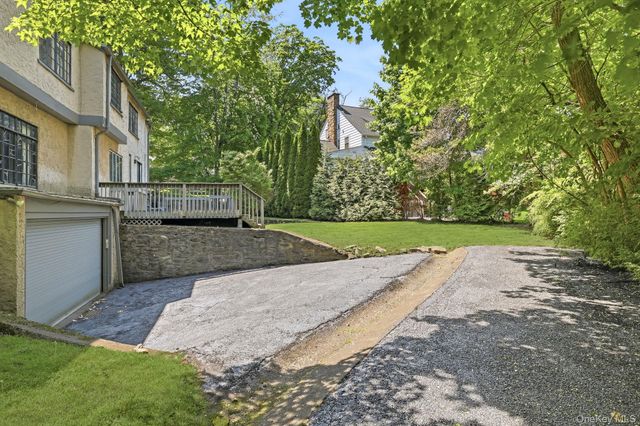 14 Overhill Road, New Rochelle, NY 10804