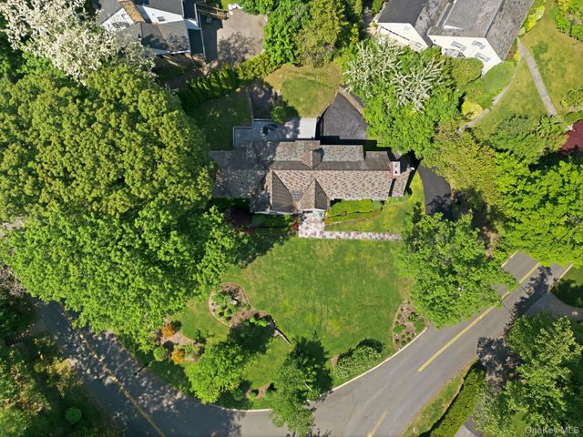 14 Overhill Road, New Rochelle, NY 10804