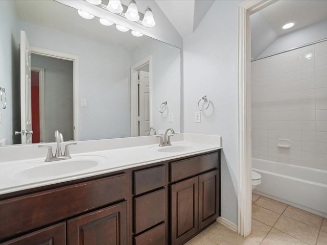 1907 Hidden Fairway Drive, Wylie, TX 75098