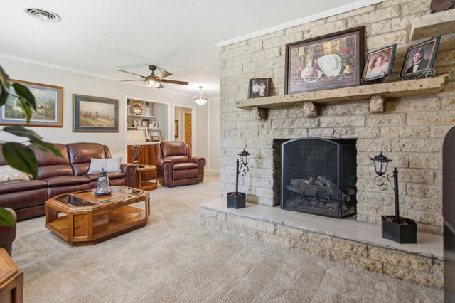 4100 Big Bend Trail, Lake Worth, TX 76135