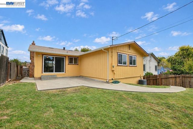 233 Fairmont Ave, Vallejo, CA 94590