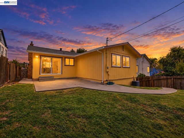 233 Fairmont Ave, Vallejo, CA 94590