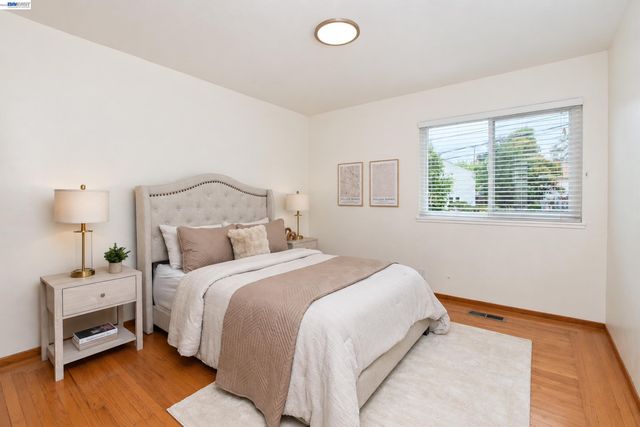 233 Fairmont Ave, Vallejo, CA 94590