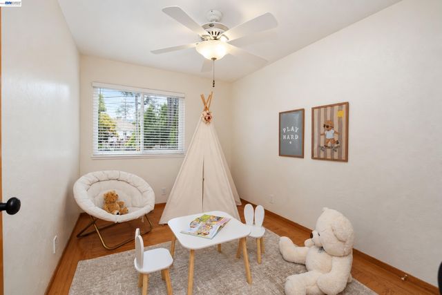 233 Fairmont Ave, Vallejo, CA 94590