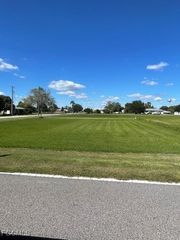 699 Avenue R SW, Moore Haven, FL 33471