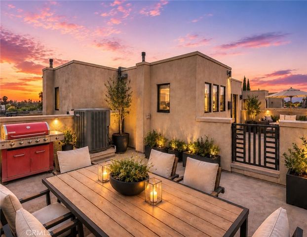 13225 Victory Blvd, Van Nuys, CA 91401