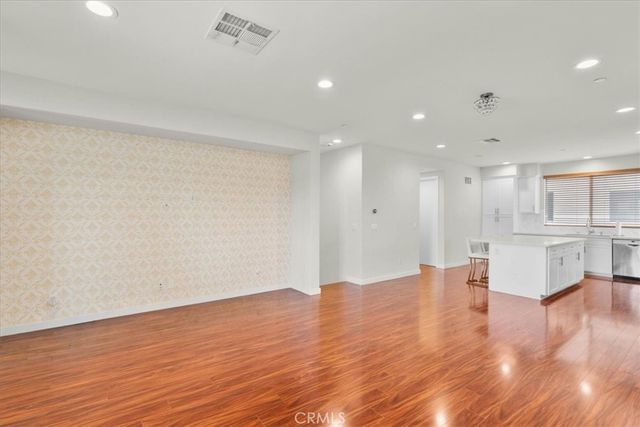 13225 Victory Blvd, Van Nuys, CA 91401