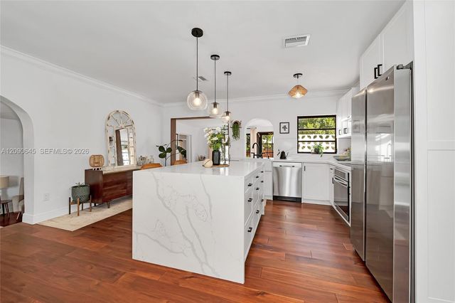 6751 SW 30th Street, Miami, FL 33155