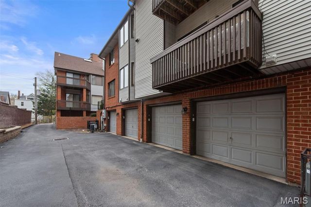 4444 Lindell Boulevard 6, St Louis, MO 63108