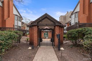 4444 Lindell Boulevard 6, St Louis, MO 63108