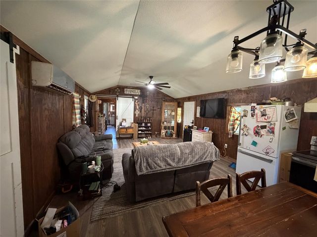 3700 County Road 4040, Whitewright, TX 75491
