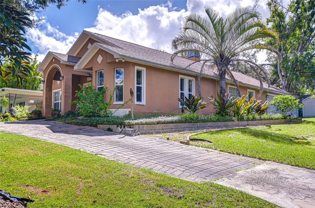 Image 10 of property listing at 3230 N ROME AVENUE, Tampa, FL 33607