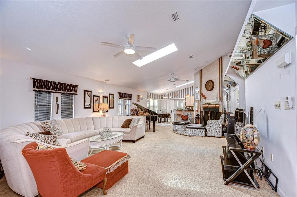 Image 18 of property listing at 3230 N ROME AVENUE, Tampa, FL 33607