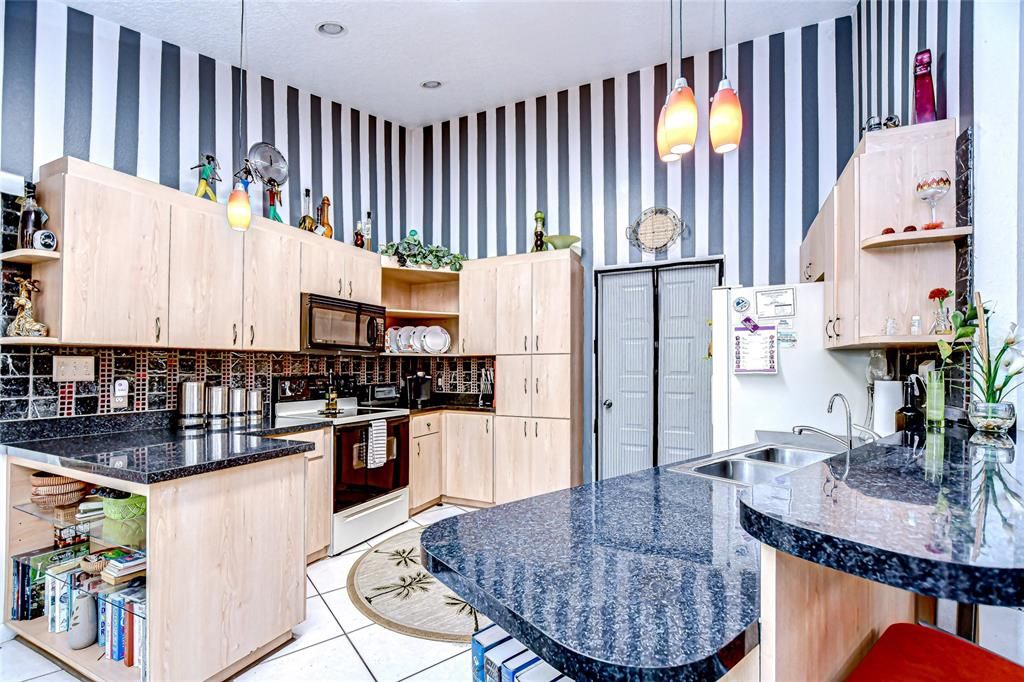 Image 35 of property listing at 3230 N ROME AVENUE, Tampa, FL 33607