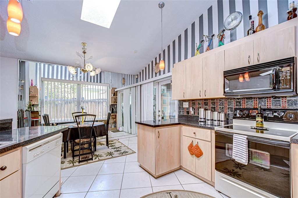 Image 38 of property listing at 3230 N ROME AVENUE, Tampa, FL 33607