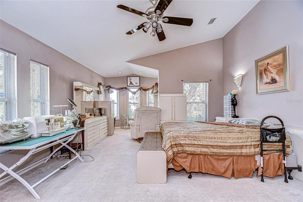 Image 41 of property listing at 3230 N ROME AVENUE, Tampa, FL 33607