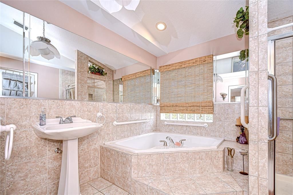 Image 52 of property listing at 3230 N ROME AVENUE, Tampa, FL 33607