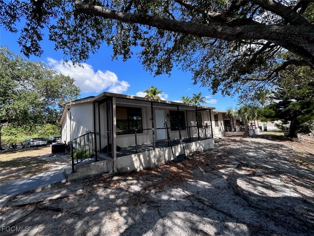 5219 Treetops DR I, Naples, FL 34113