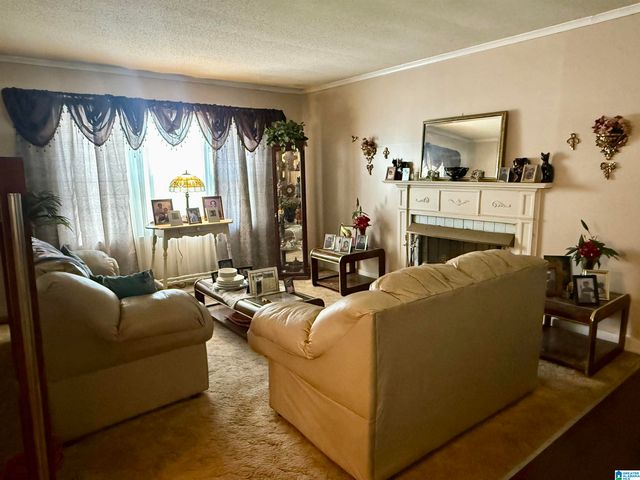 129 10TH STREET S, Bessemer, AL 35020