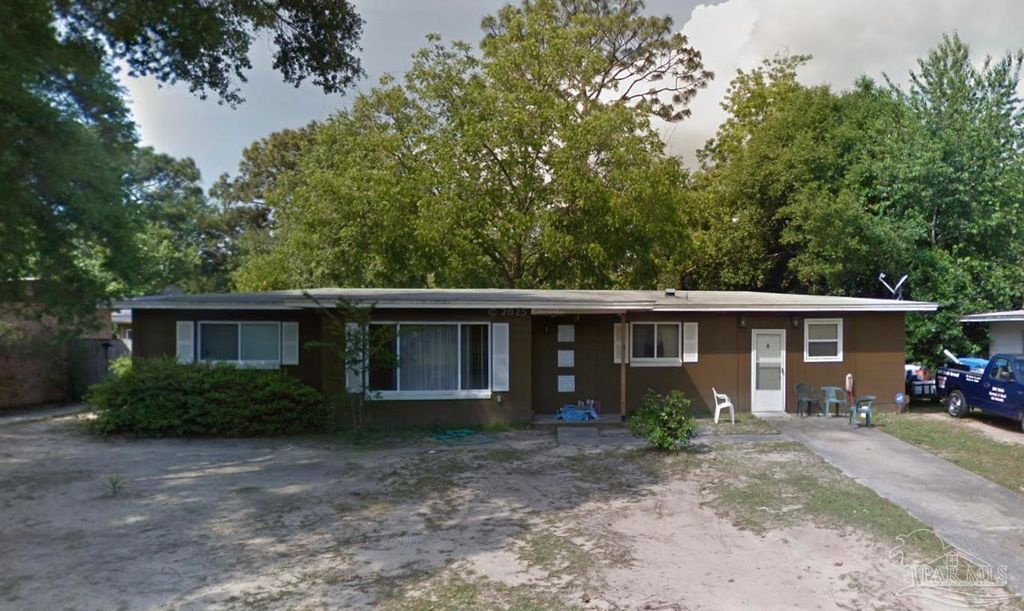 4425 Deauville Way, Pensacola, FL 32505