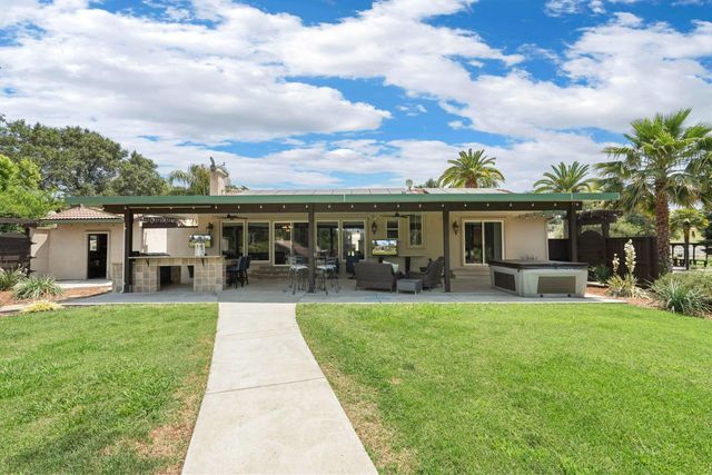 5407 Butler Rd, Penryn, CA 95663