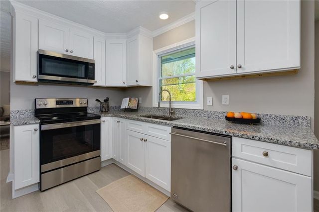 5130 Happy Hollow Road, Atlanta, GA 30360