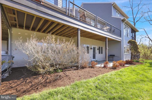 241 BLOSSOM CT, Bernville, PA 19506