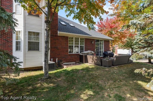 44258 Constellation Drive, Sterling Heights, MI 48314