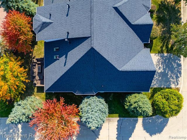 44258 Constellation Drive, Sterling Heights, MI 48314