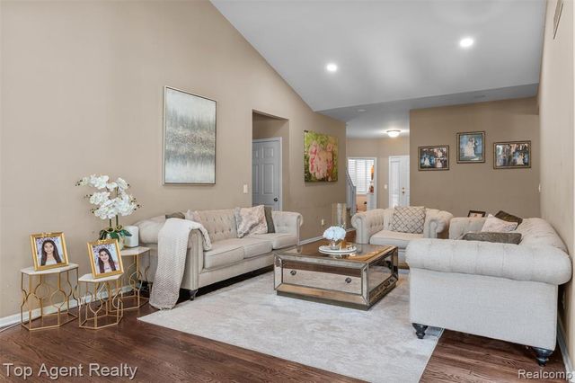 44258 Constellation Drive, Sterling Heights, MI 48314