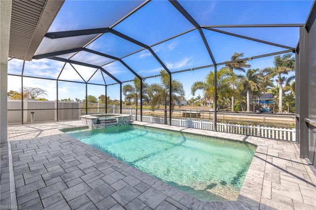 307 Gleason PKWY, Cape Coral, FL 33914