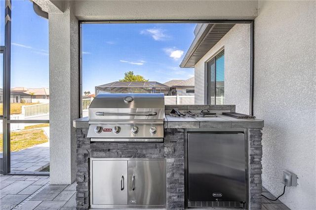 307 Gleason PKWY, Cape Coral, FL 33914