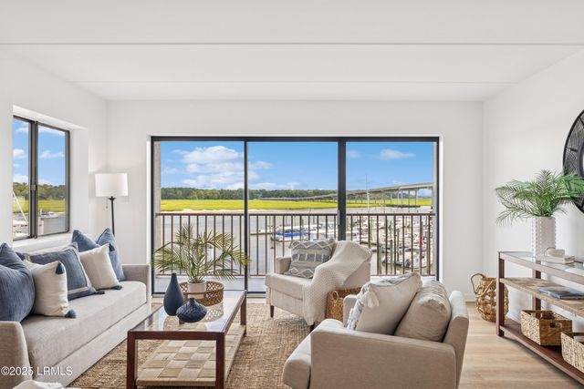 100 Helmsman Way Apt 312, Hilton Head Island, SC 29928