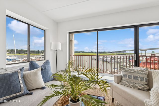 100 Helmsman Way Apt 312, Hilton Head Island, SC 29928