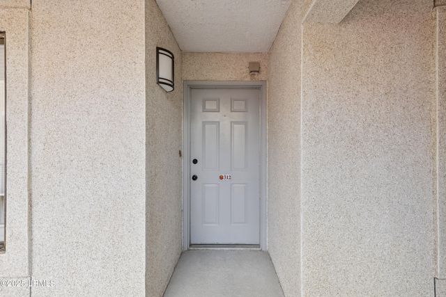 100 Helmsman Way Apt 312, Hilton Head Island, SC 29928