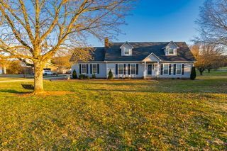 201 Chadwick Dr, Fayetteville, TN 37334