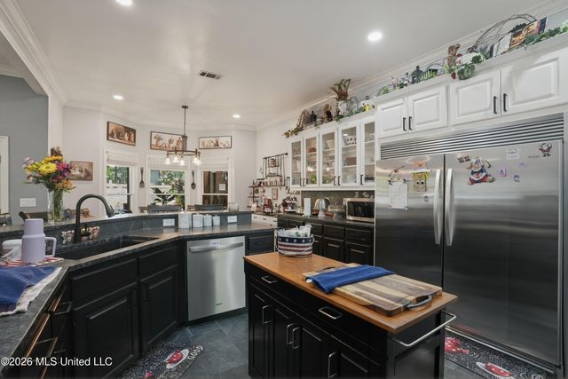 801 Woodland Pine Street, Flowood, MS 39232