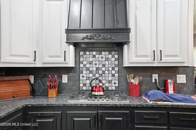 801 Woodland Pine Street, Flowood, MS 39232