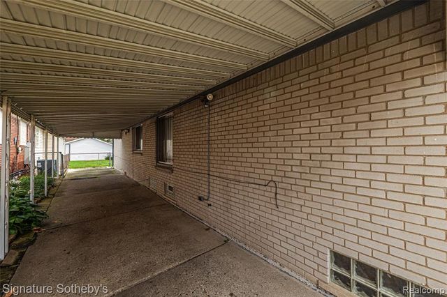 20498 Lauder Street, Detroit, MI 48235