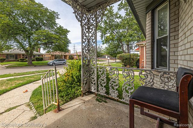 20498 Lauder Street, Detroit, MI 48235