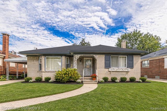 20498 Lauder Street, Detroit, MI 48235