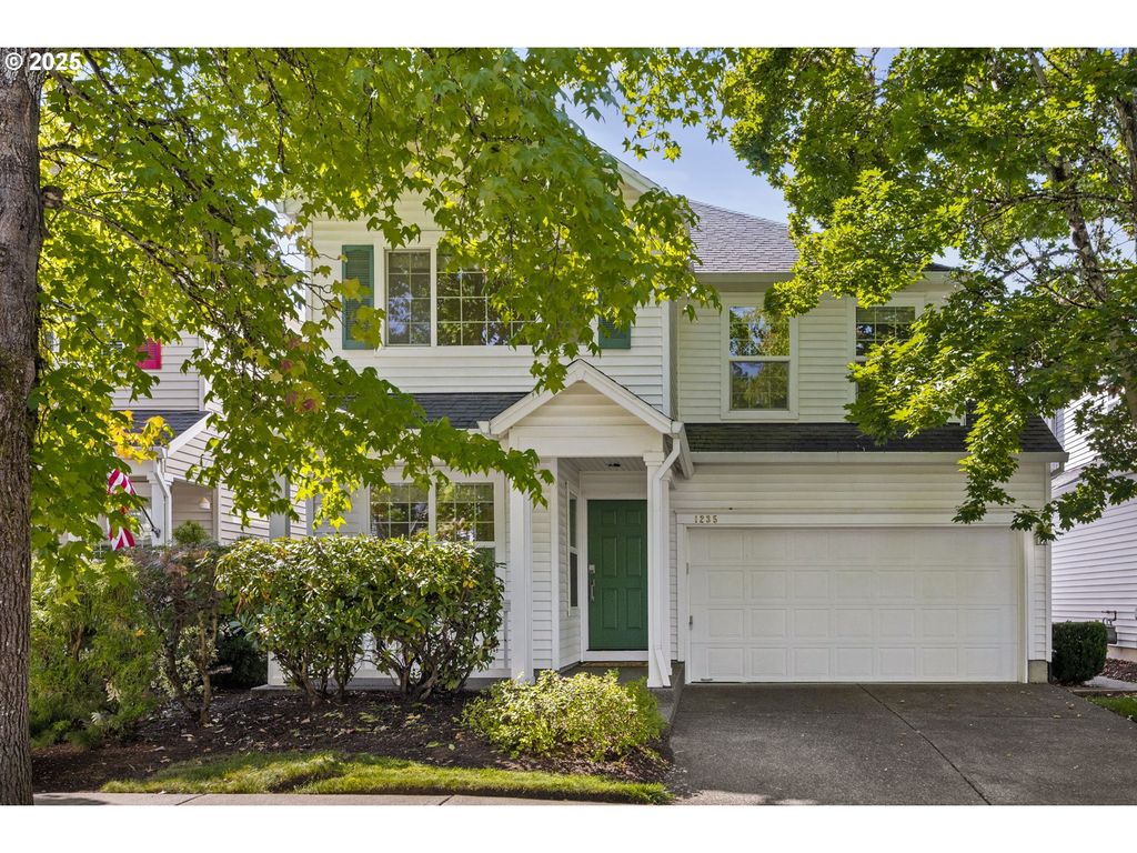 1235 Ne PLATT St, Hillsboro, OR 97124